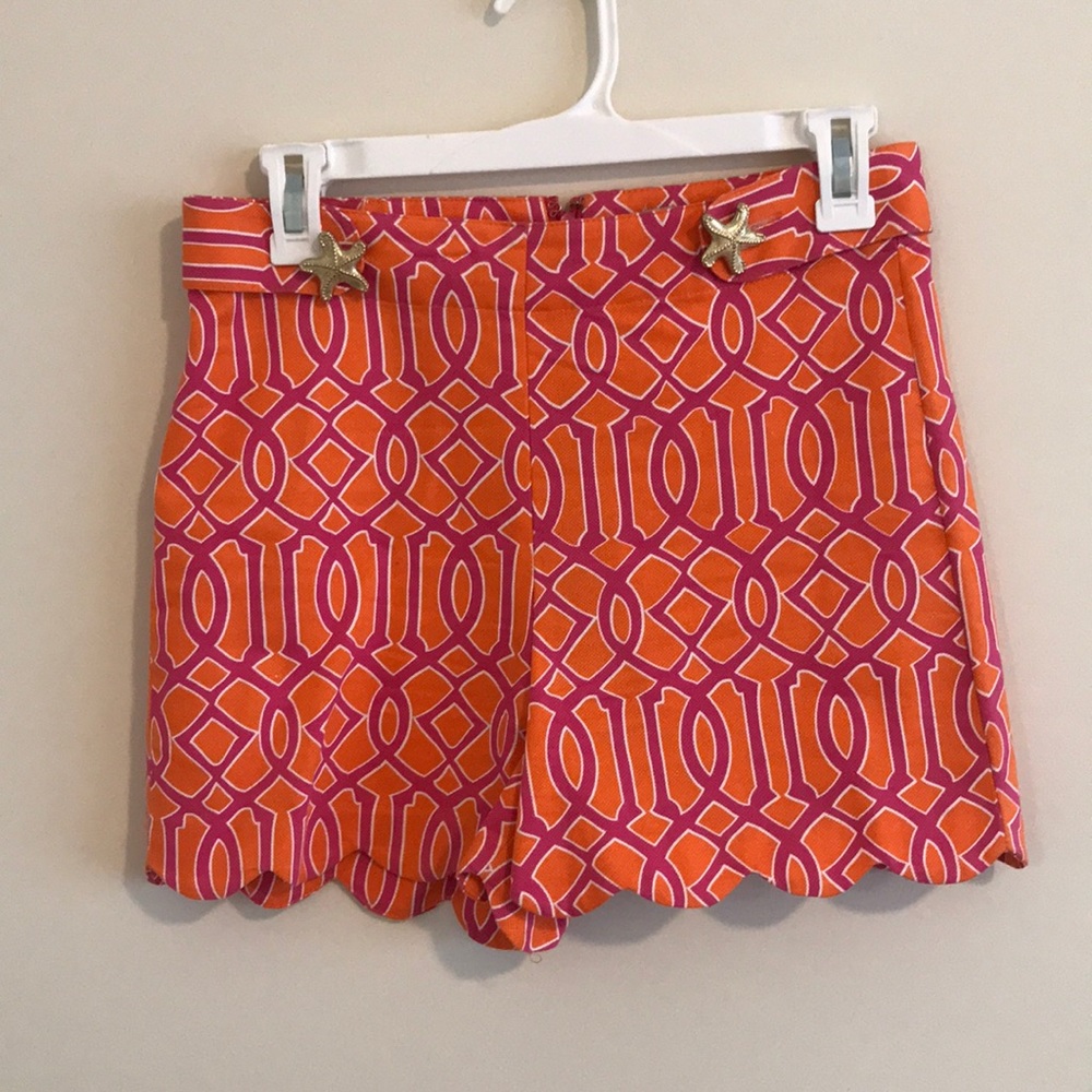 Mud pie shorts with gold starfish!
